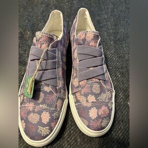 Blowfish Malibu Women's Floral Slip-On Comfort Shoes Purple Fabric Canvas 11